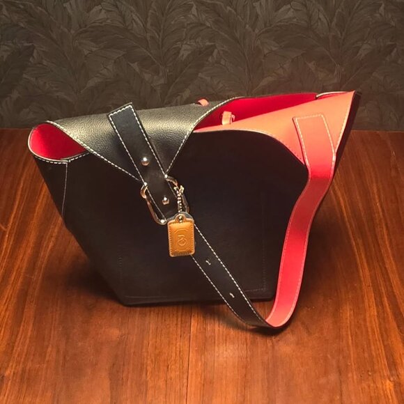 MDBM Cholet Tote, Red & Black, LIKE NEW - Picture 2 of 3